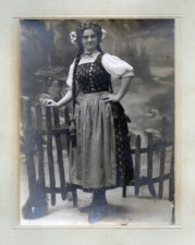 1908-gertrud-haefner-pd