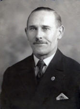 1934-05-13-max-haefner-pd